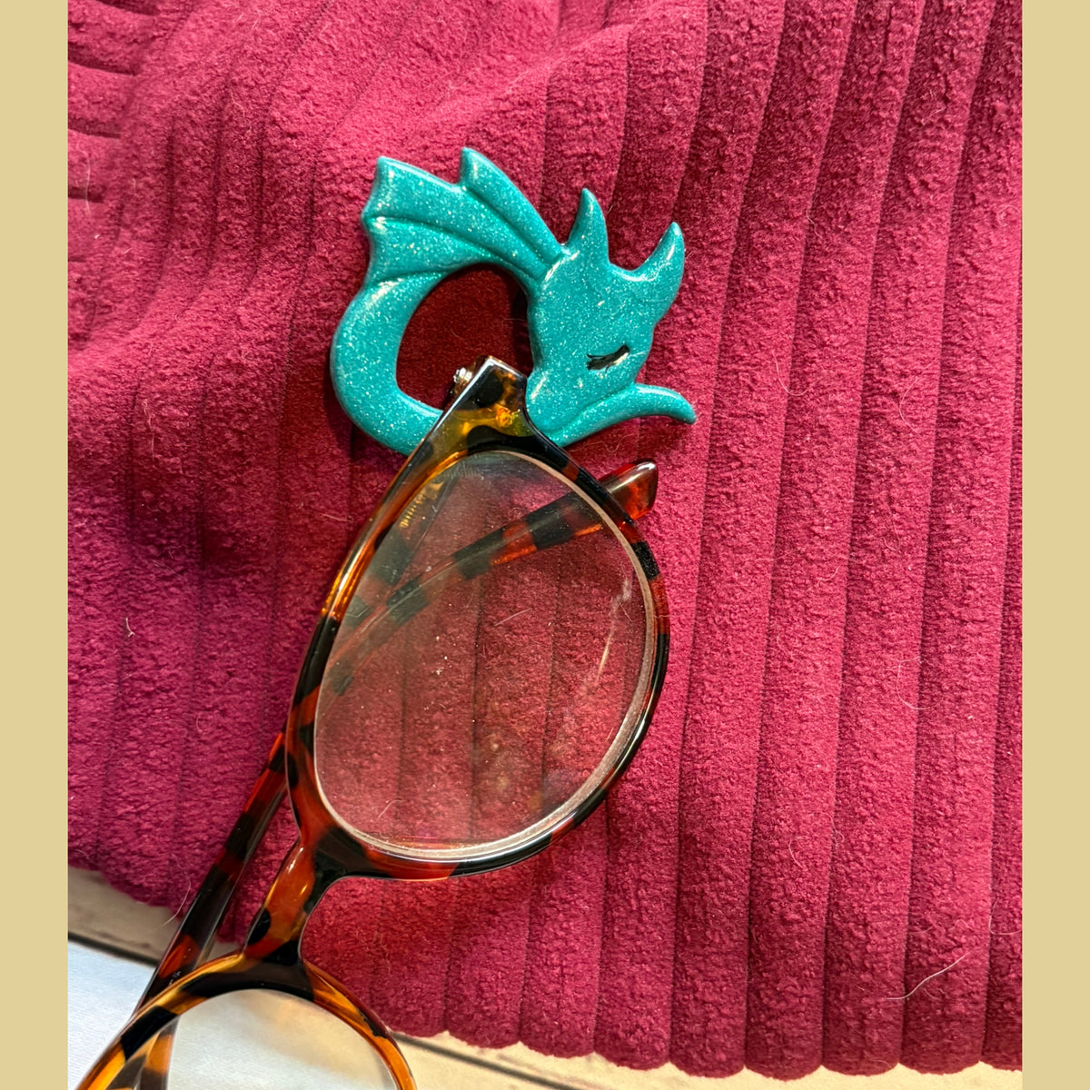 Dragon Glasses Holder Brooch